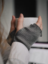 Seamless Basic Mano | Merino wool Wrist warmer Grey Melange