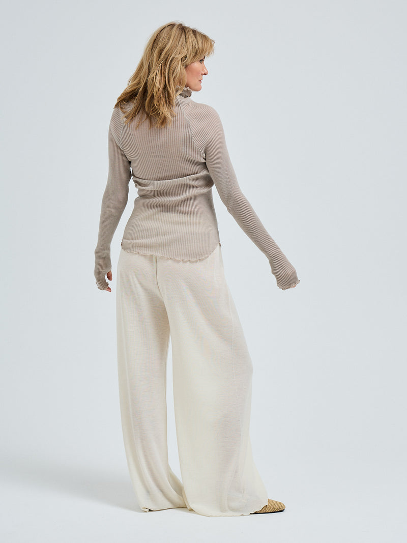 Seamless Basic Fiori | Merino wool L/S T-Shirt Beige