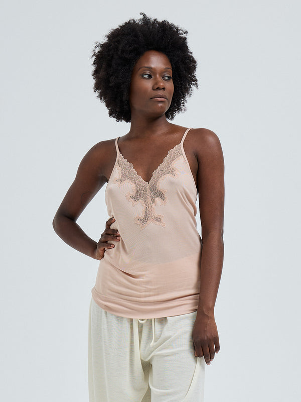 Seamless Basic Lace Silk Cami | Mulberry Silk Cami top Rosie Beige w. Rosie Beige