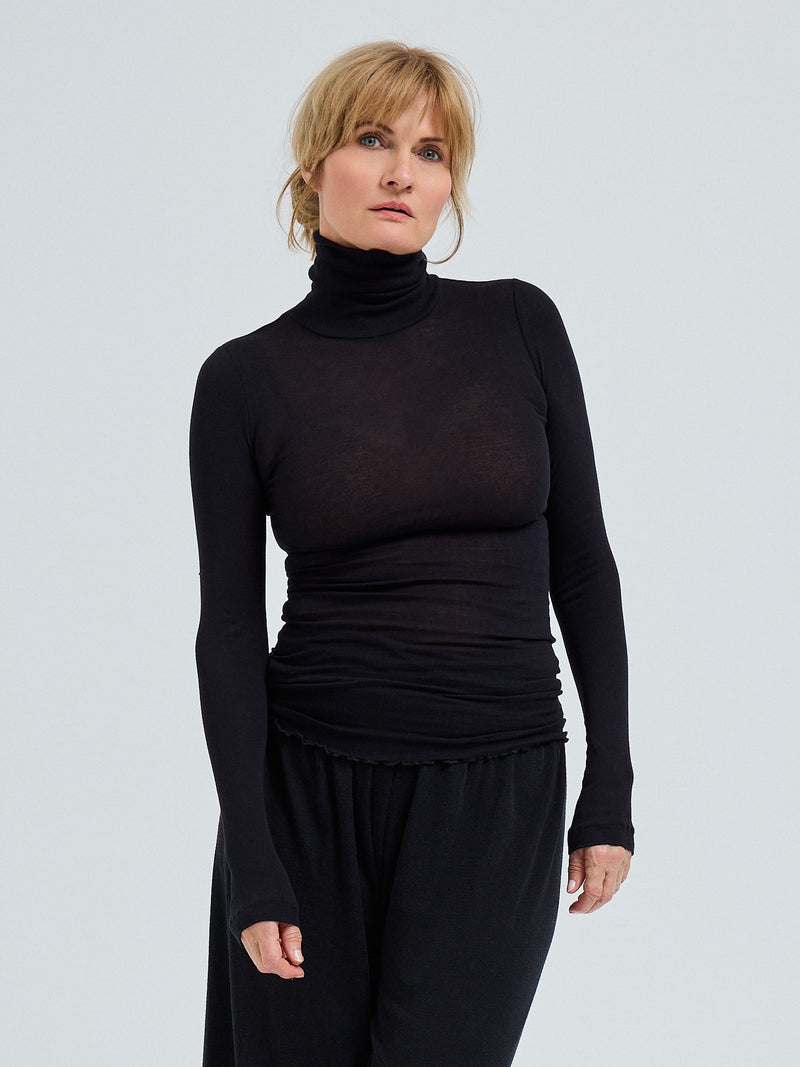 Seamless Basic Nouveau | Cotton Roll Neck Black