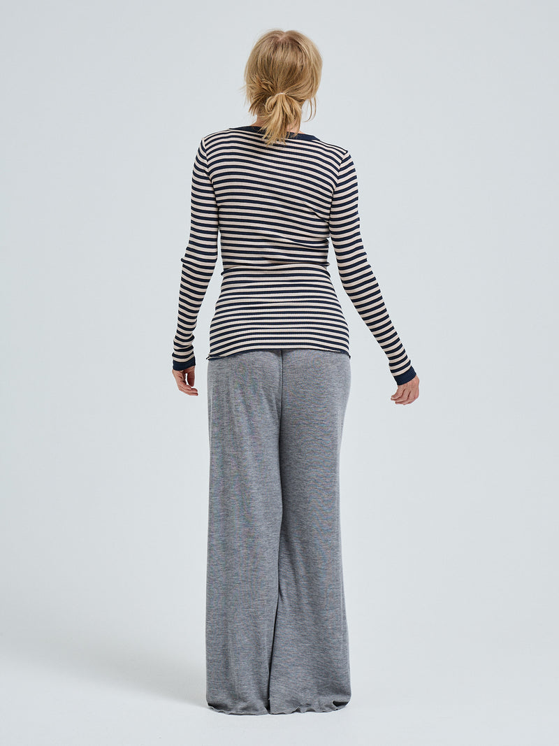 Seamless Basic Silky Fiore | Silk Blouse Navy/Beige