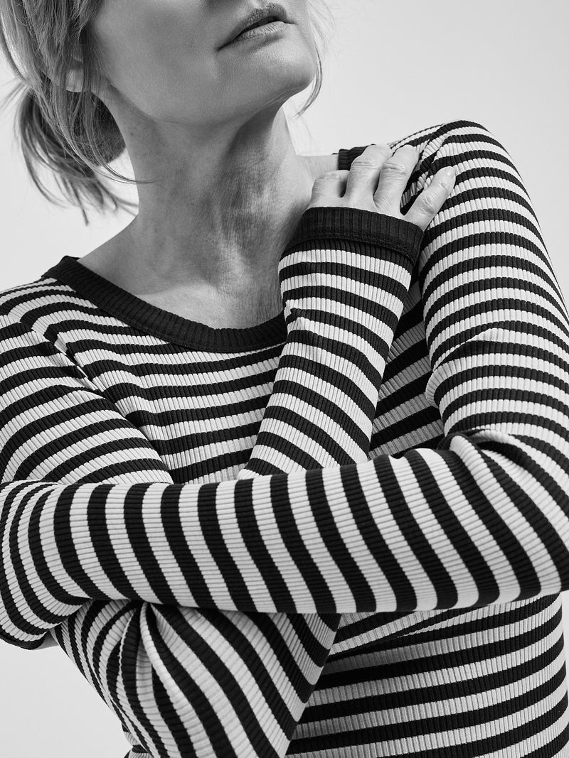 Seamless Basic Silky Fiore | Silk Blouse Navy/Off-white