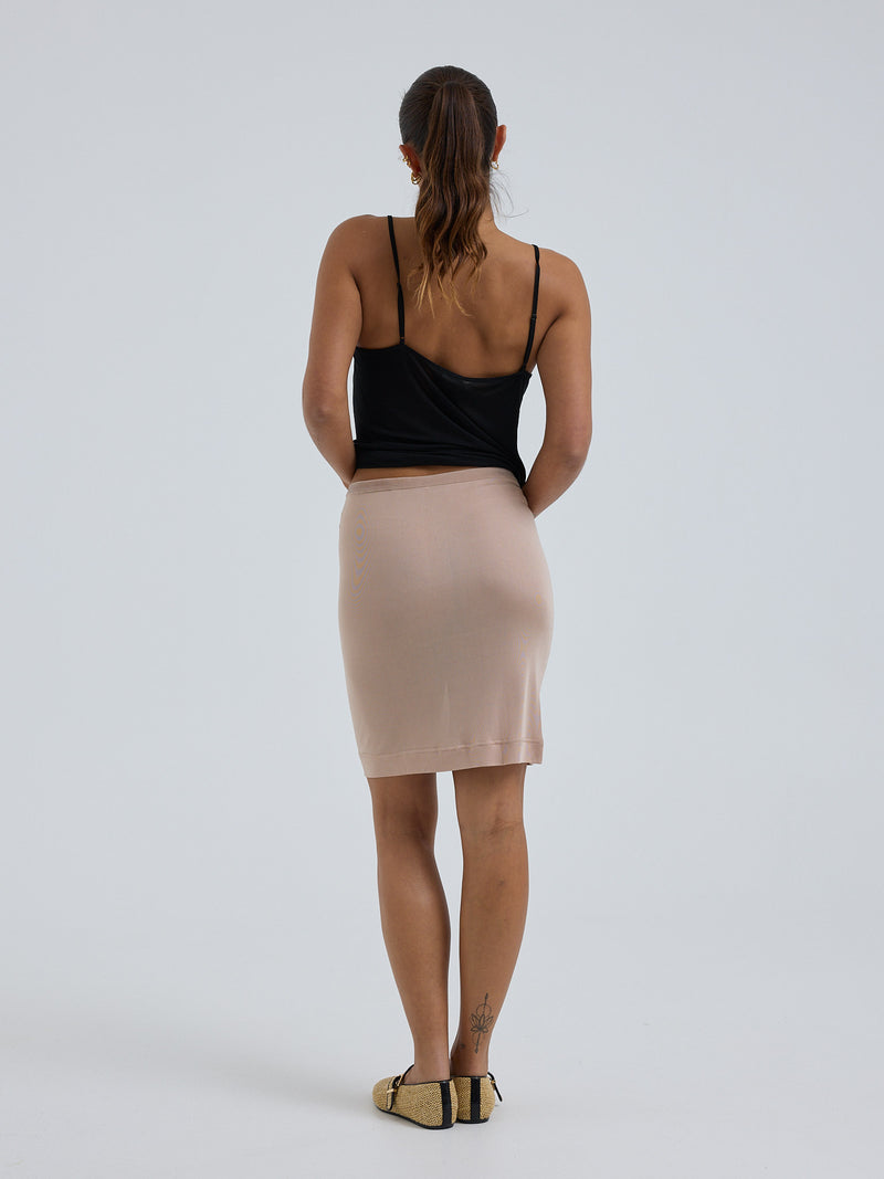 Seamless Basic Sporty Skirt | Silk Petticoat Rosie Beige