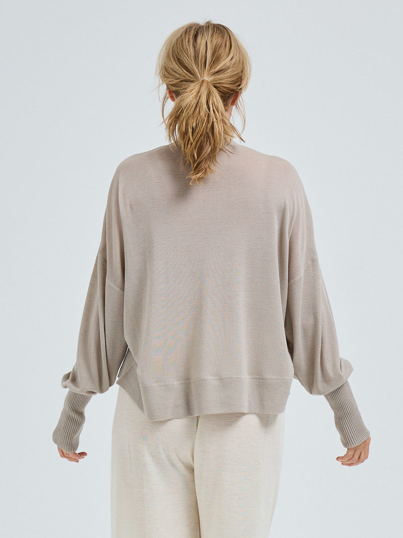 Seamless Basic Woolen Sporty Sweat | Merino wool Blouse Beige