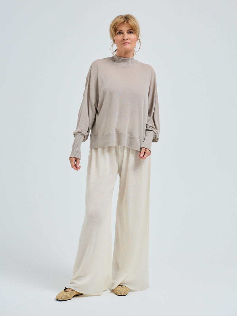 Seamless Basic Woolen Sporty Sweat | Merino wool Blouse Beige