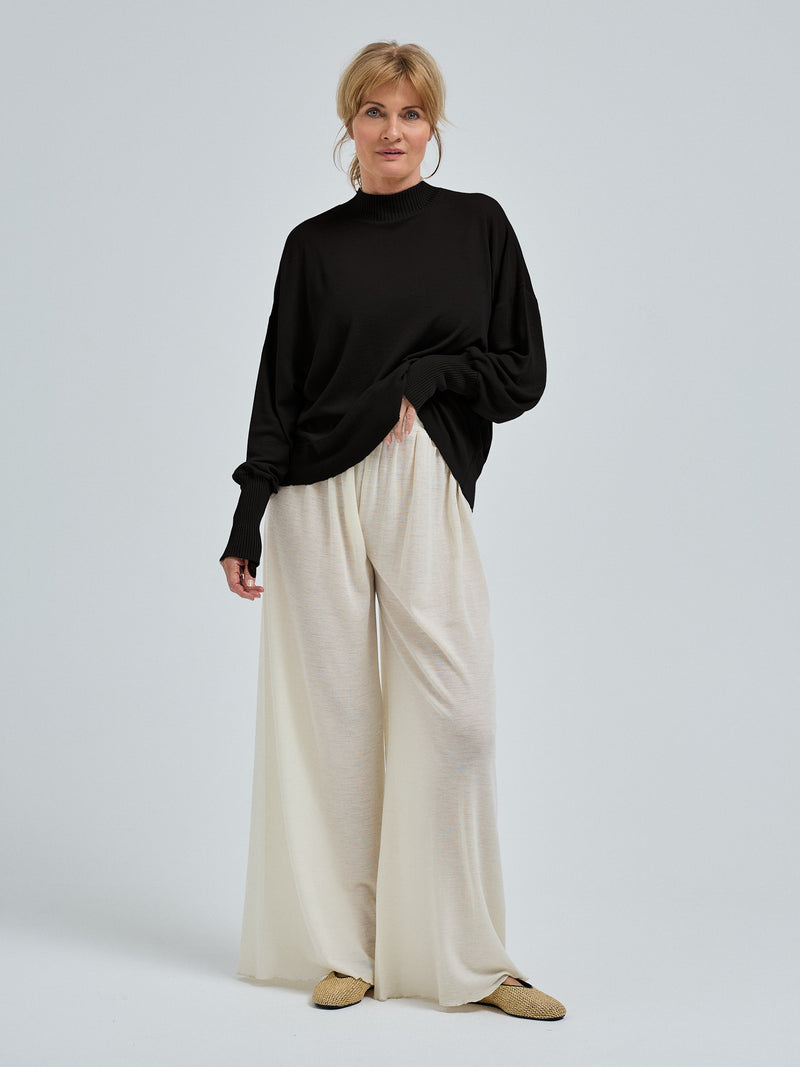 Seamless Basic Woolen Sporty Sweat | Merino wool Blouse Black