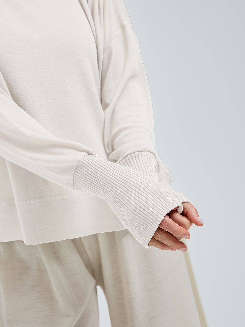 Seamless Basic Woolen Sporty Sweat | Merino wool Blouse Off-White