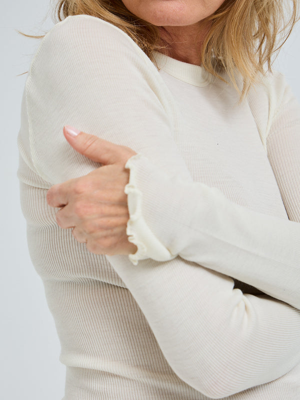 Seamless Basic Wooly Long Sleeve | Wool Silk Blouse Off-White